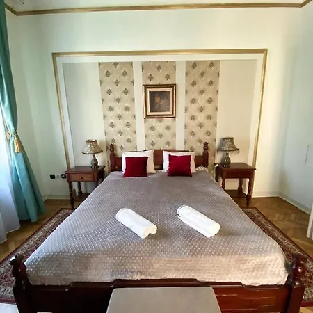 House Of The Greats Skadarlija Daire